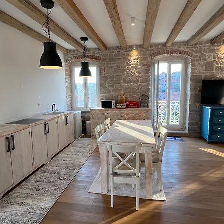 Apartamento Palazzo Di Toma Milna  Exterior foto