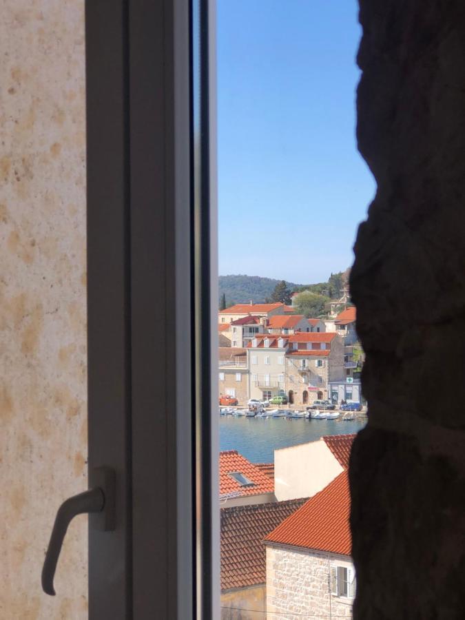 Apartamento Palazzo Di Toma Milna  Exterior foto