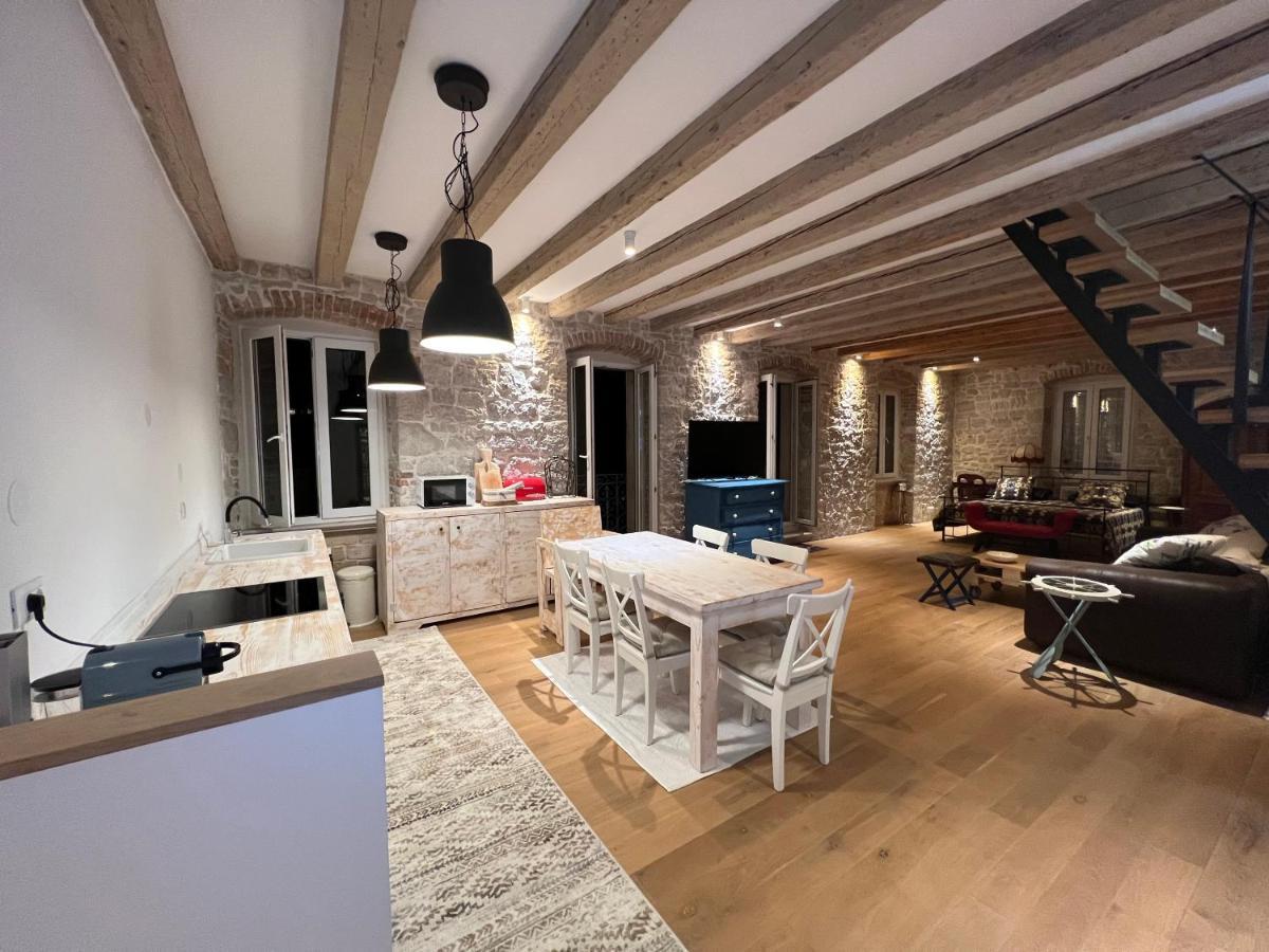 Apartamento Palazzo Di Toma Milna  Exterior foto
