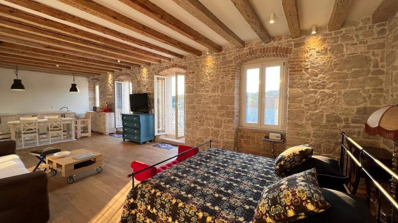 Apartamento Palazzo Di Toma Milna  Exterior foto