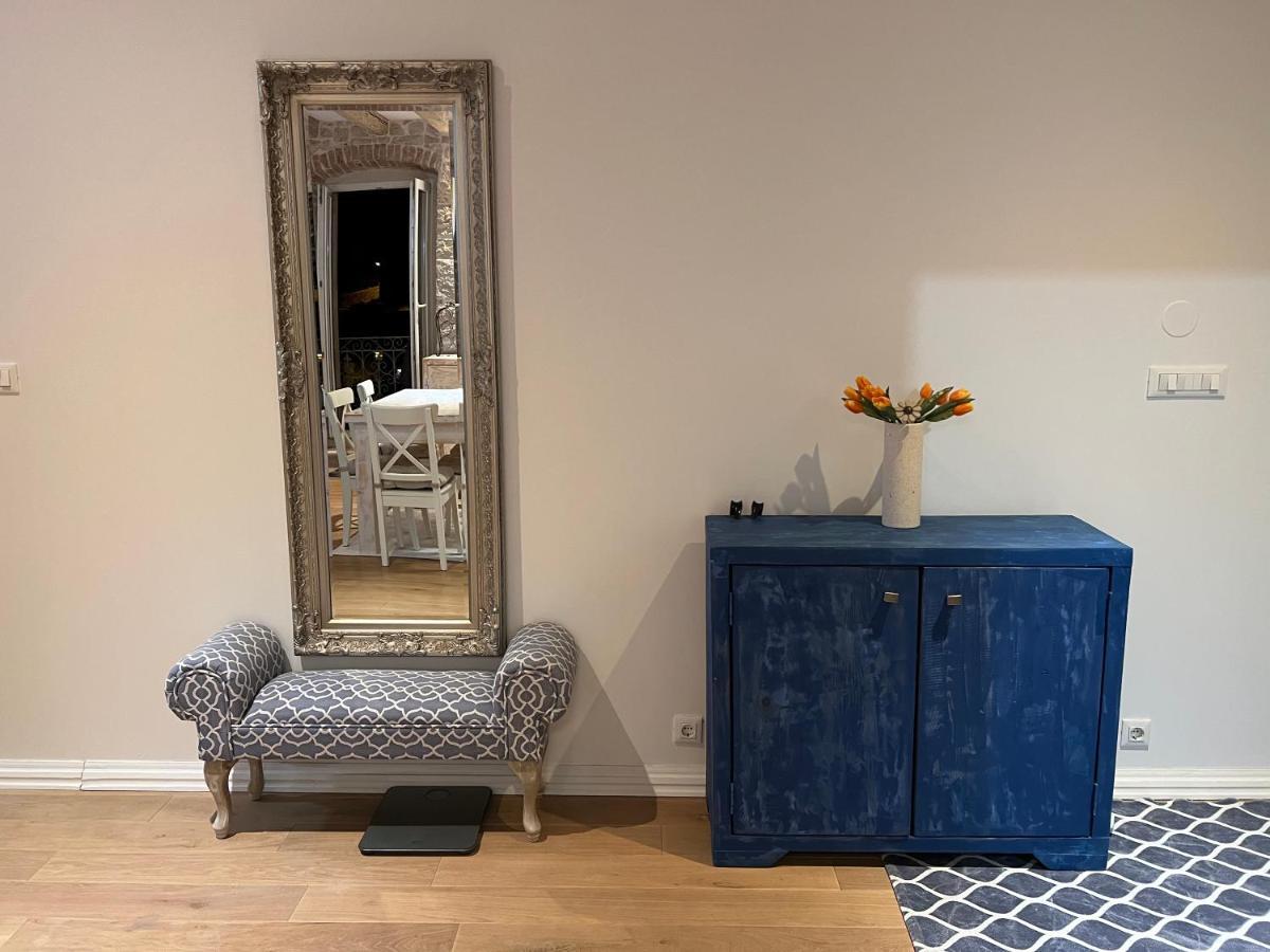 Apartamento Palazzo Di Toma Milna  Exterior foto
