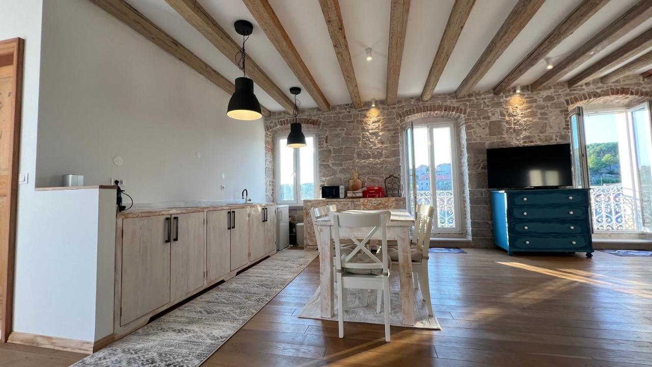 Apartamento Palazzo Di Toma Milna  Exterior foto